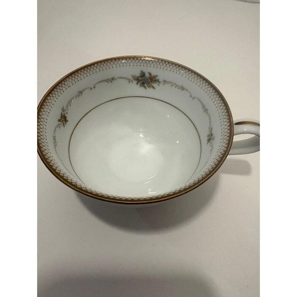 Noritake Joanne 2486 Vintage Porcelain Teacup With Gold Trim Approx 3.75 x 2.25